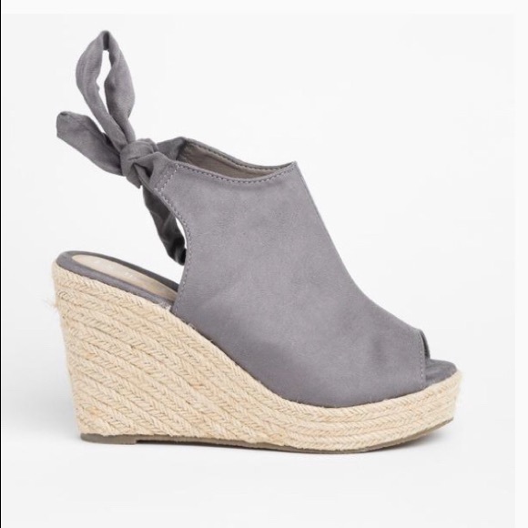 Ankle Bow Espadrille 2 left!! - Picture 5 of 6